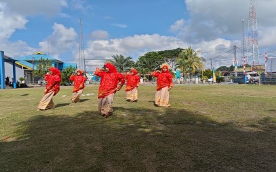 Raih Semangat Hardiknas 2026: MTsN 4 Kukar Tampilkan Tarian Pandeng Makkappu